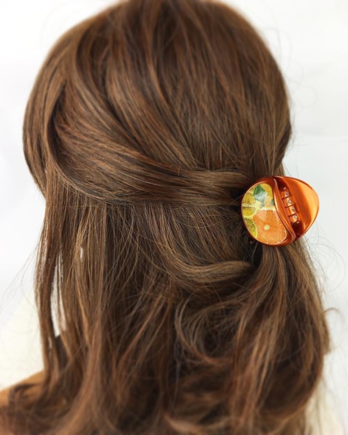 Зачіски з шпилькою-краб