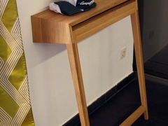 услужливый предмет мебели