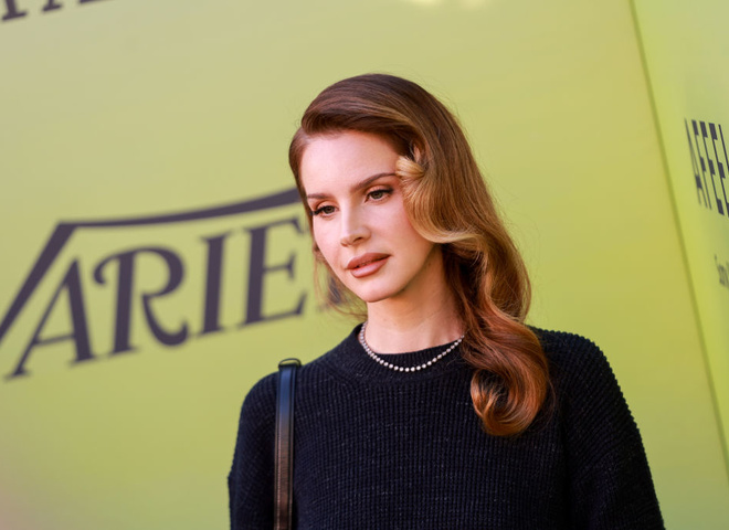 Лана Дель Рей показала рідкісні кадри з чоловіком