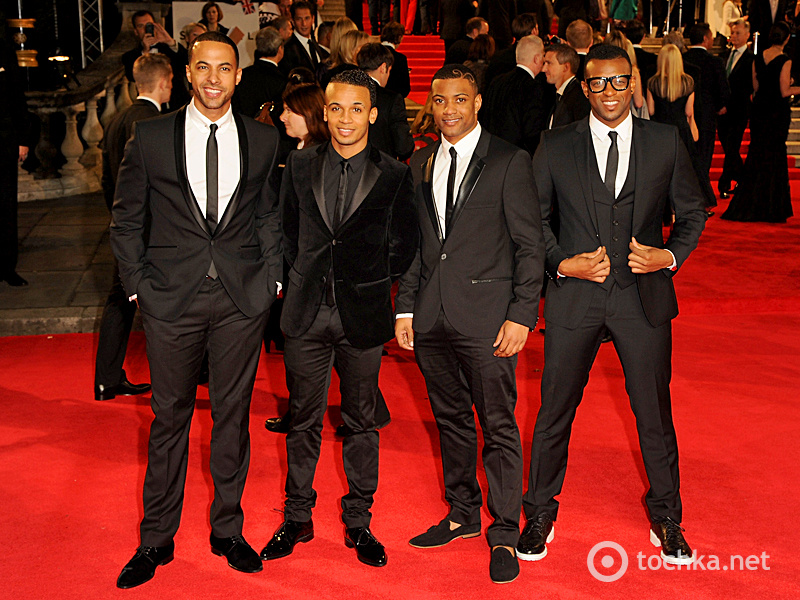 Наряди гостей на прем'єрі Бонда