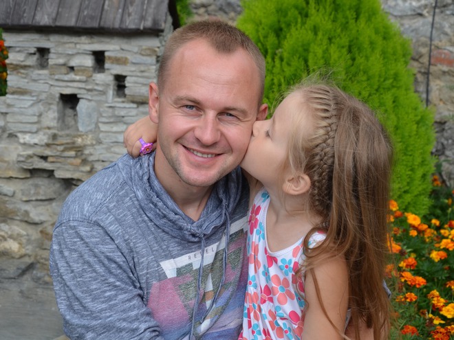 5-летняя дочь Павла Табакова создала мультипликационную историю к папиной песне