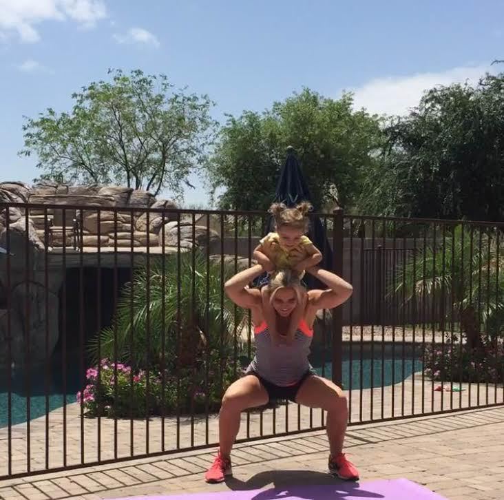 Фітнес-мама deliciouslyfitnhealthy