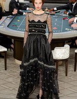 Показ Chanel на Неделе высокой моды в Париже