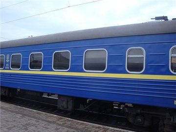 Из Киева в Ивано-Франковск запустят скоростной поезд с новыми вагонами-трансформерами