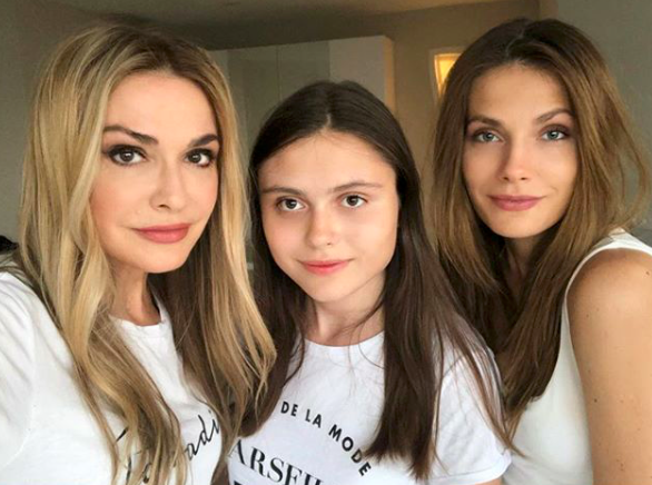 Ольга Сумська з дочками Анною і Антоніною