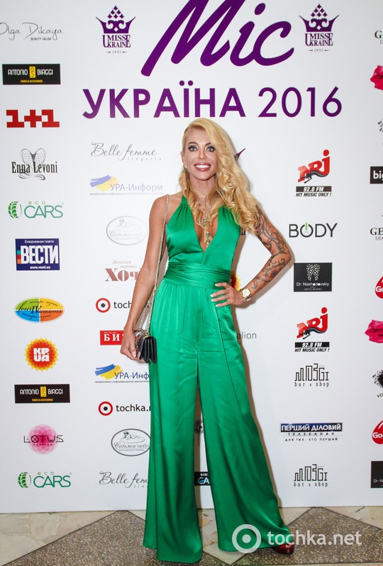 "Мисс Украина 2016": фотоотчет с красной дорожки
