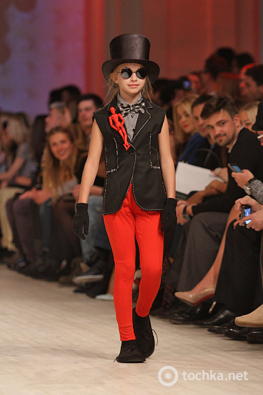 Показ ANISIMOV for 9,5