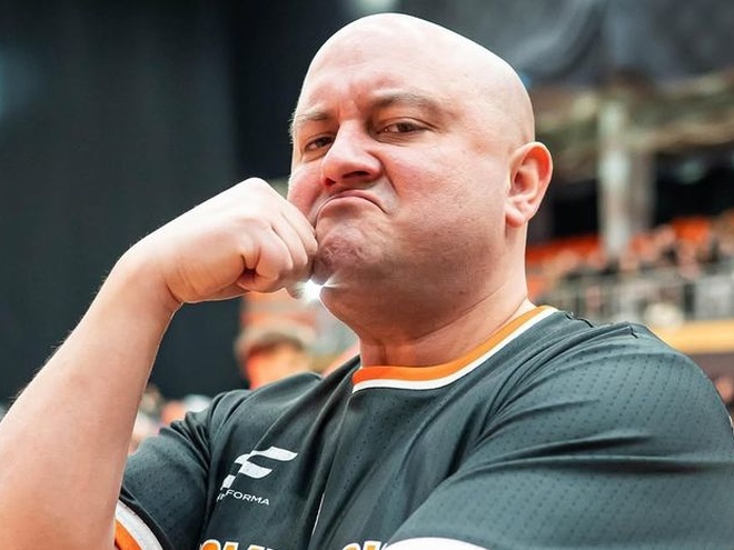 Юрій Ткач запостив рідкісне селфі з рідним братом