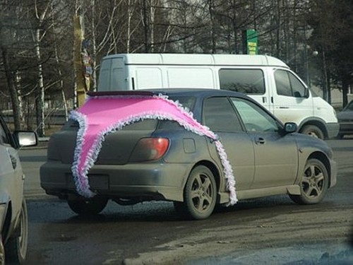 В коленках не жмет?