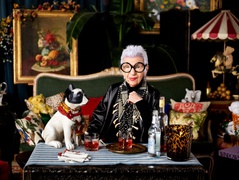 95-летняя Айрис Апфель выпустила коллекцию украшений