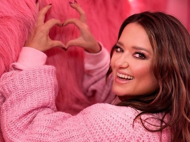 Могилевська показала, як коханий та доньки привітали її з 49-річчям