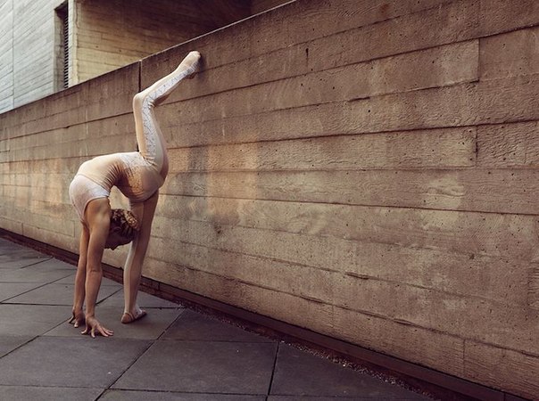 Искусство и акробатика от Bertil Nilsson