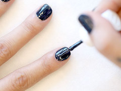 Як фарбувати нігті: 10 порад від професіоналів