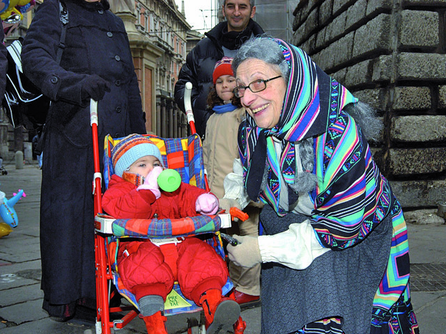 Дід Мороз та його колеги: La befana, фото