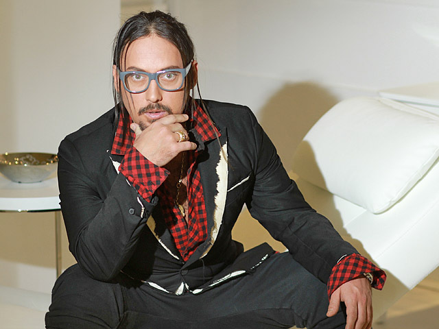 Дмитрий Коляденко