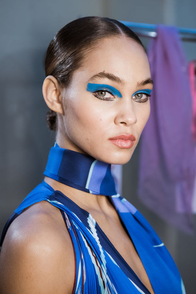 макияж на выпускной: голубые оттенки