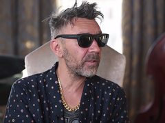 Сергій Шнуров