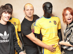 Потап схватил футболиста