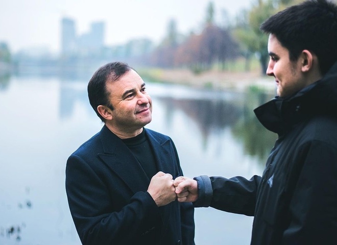 «Ти так любив Україну»: Віктор Павлік показав фото покійного сина у військовій формі