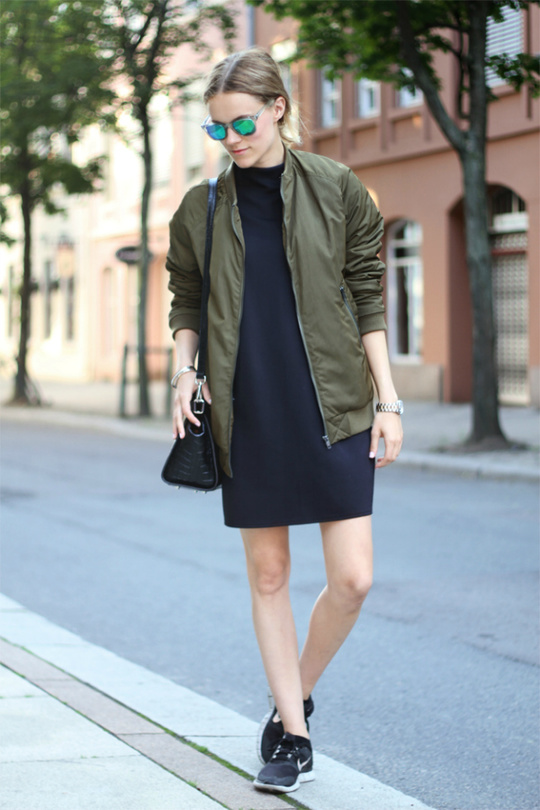 Модні куртки весни 2016: колір хакі (street style)
