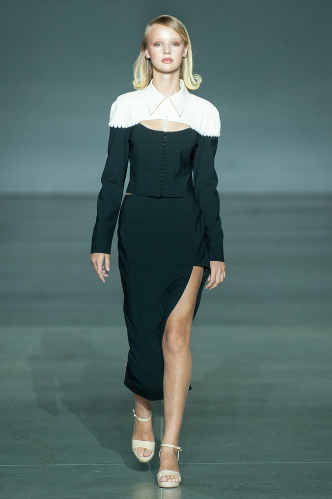 Показ Arutiunova: UFW noseason sept 2021 на Ukrainian Fashion Week noseason sept 2021