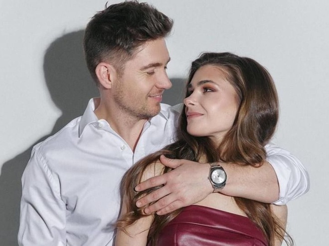 Остапчук із дружиною оголосив стать третьої дитини на гендерній вечірці