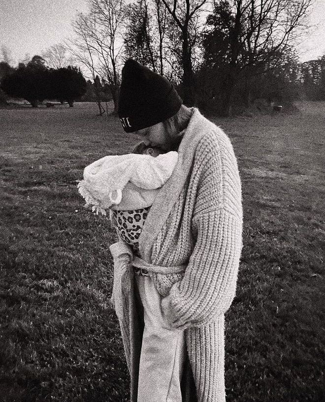 Джіджі Хадід з донькою