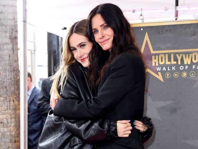 Кортні Кокс прийшла на прем'єру «Крику-6» із 18-річною дочкою