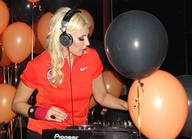 Светлана Вольнова со своим бой-френдом Максимом