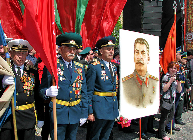 Ветерани і Сталін у Харкові
