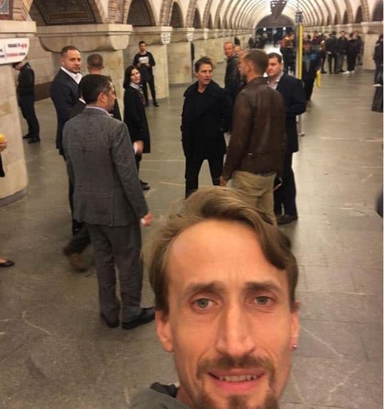 Том Круз в киевском метро