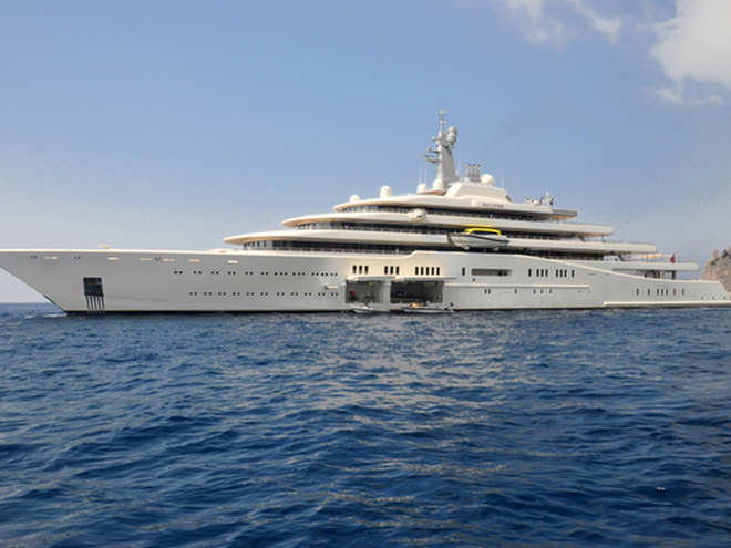 принцесса Беатрис на яхте Абрамовича