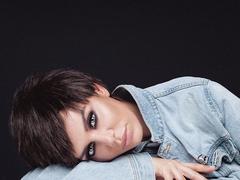 Анна Сєдокова приміряла образ короткостриженої брюнетки