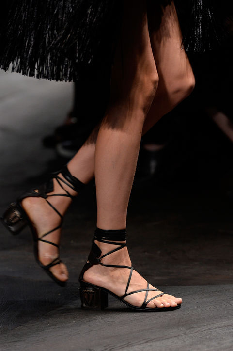 Модная обувь 2016: гладиаторы