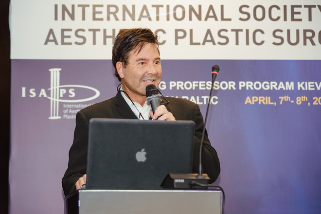 Константино Мендьета