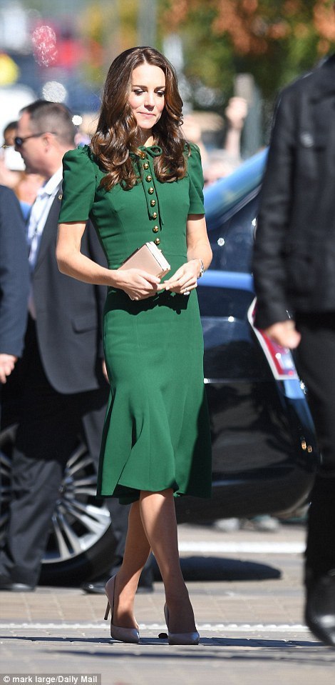Кейт Міддлтон в Канаді: герцогиня одягла сукню Dolce & Gabbana