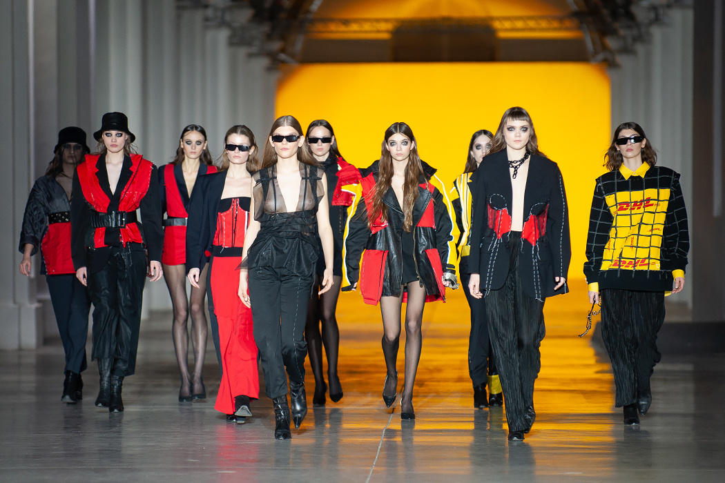 POSTUSHNA Re-Fashion for DHL