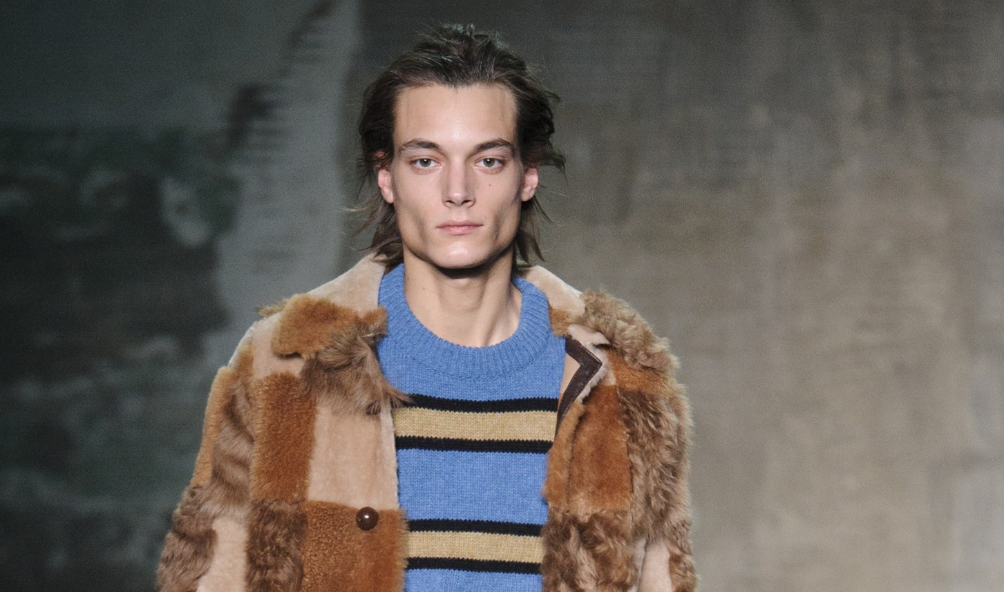 Модные мужские стрижки 2017: волосы зачесанные назад