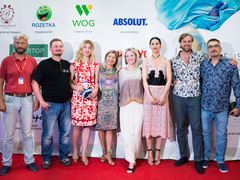 ОМКФ: Маша Ефросинина на кинопоказе фильма "Тройная защита"