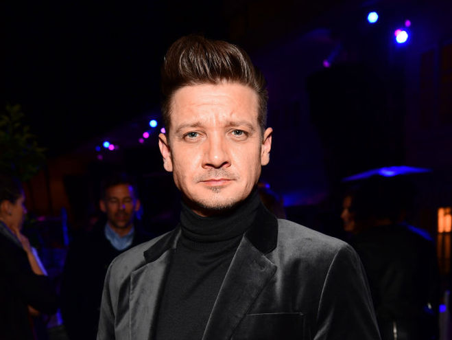 Джереми Реннер