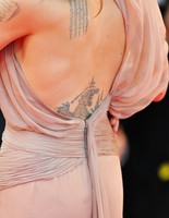 Джолі в Каннах була сама ніжність Джолі в Каннах була сама ніжність