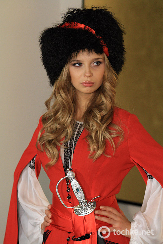 Сукня Міс Всесвіту