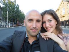 Скандальний британський журналіст-сепаратист Грем Філліпс одружується з дівчиною з Луганська