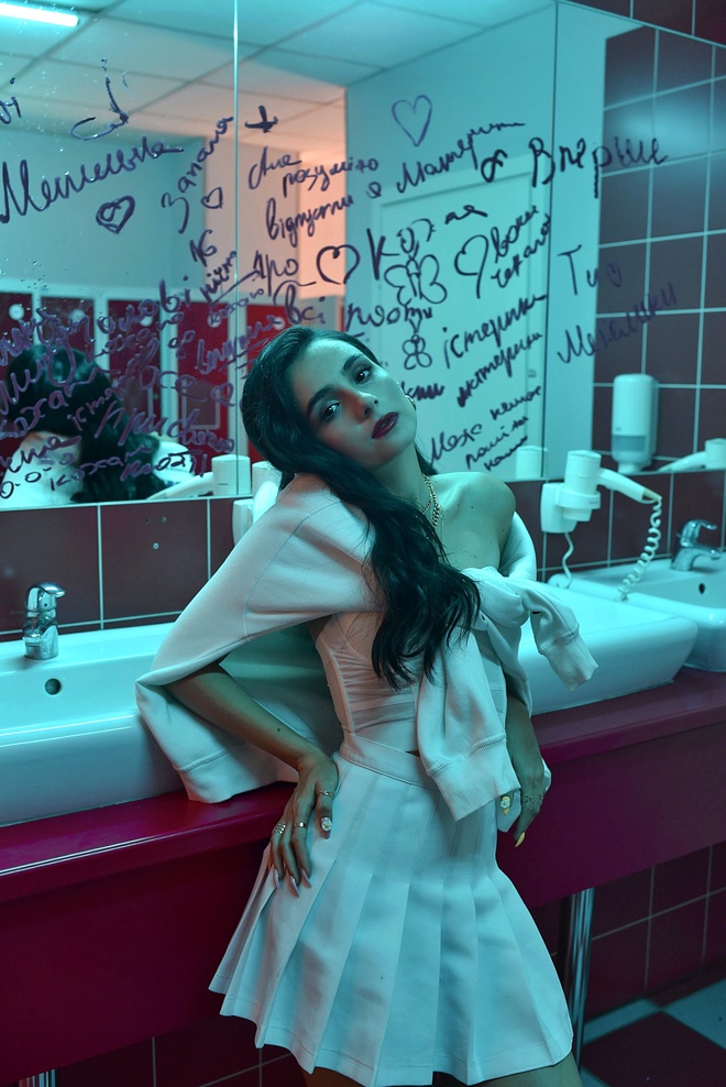 Анна Тринчер