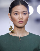 Тренд осені 2016 - величезні сережки