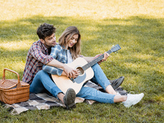 Яке свято відзначають 1 травня