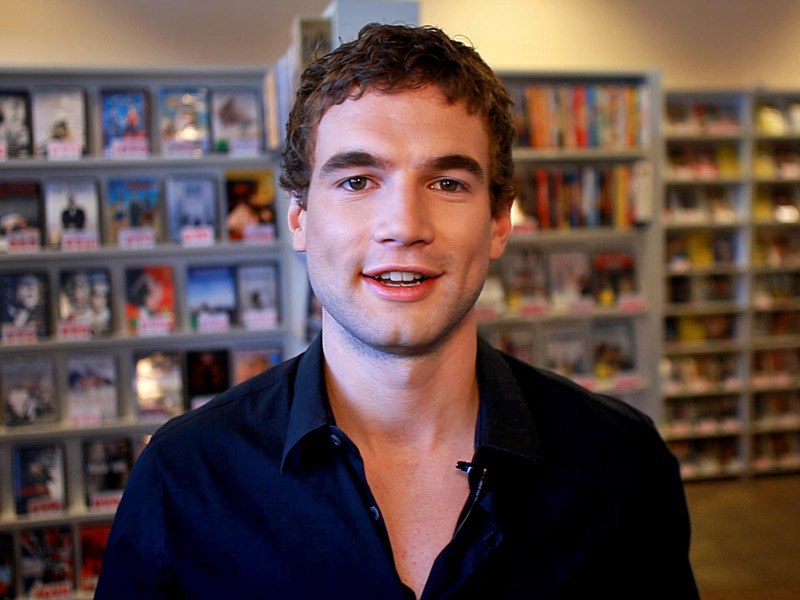 Алекс Расселл