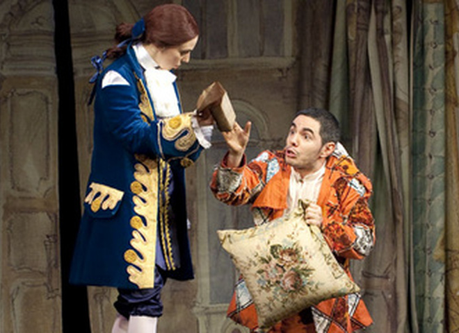 Уварова и Родригез играют главные роли в спектакле