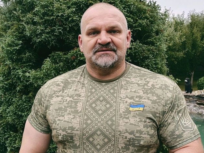 Вірастюк розлучився з дружиною та показав перше фото з новою обраницею