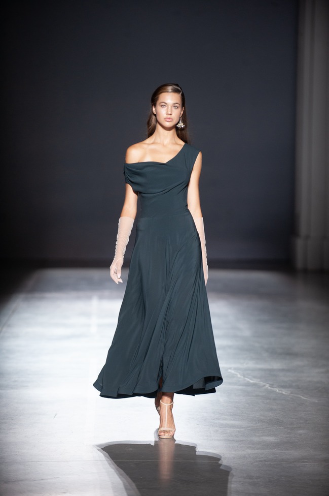 ARUTIUNOVA — UFW NO SEASON Season